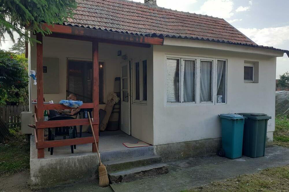 "KO GOD KUPI LOŠE MU SE PIŠE": Srbin prodaje 2 kuće u Obrenovcu, a 1 čovek je UGLEDAO OVO i napisao nešto STRAŠNO