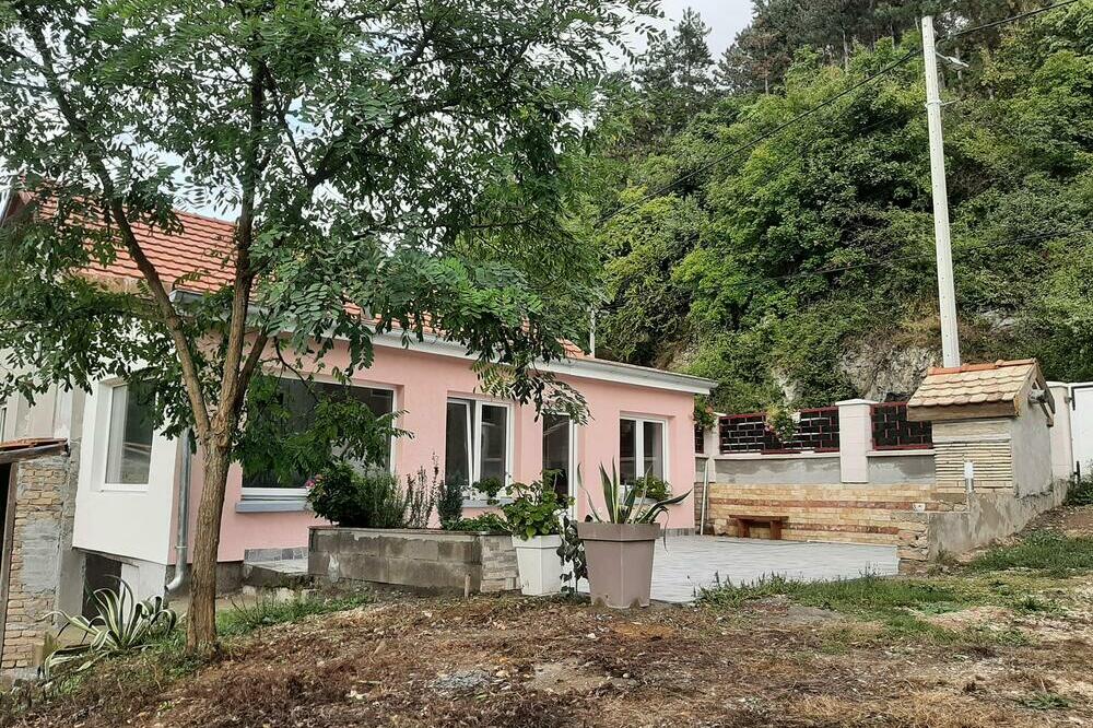 AKO STE SPREMNI DA KUPITE PORODIČNU KUĆU, OVO JE PRILIKA! Nekretnine po DUPLO NIŽOJ CENI, a EVO GDE se nalaze