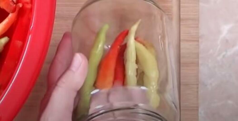 Ljute papričice u tegli