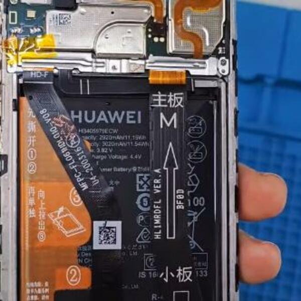 AKO VAM TELEFON UPADNE U VODU OVO JE JEDINI SPAS: Zaboravite na PIRINAČ, STRUČNJACI kažu da 1 stvar uradite ODMAH