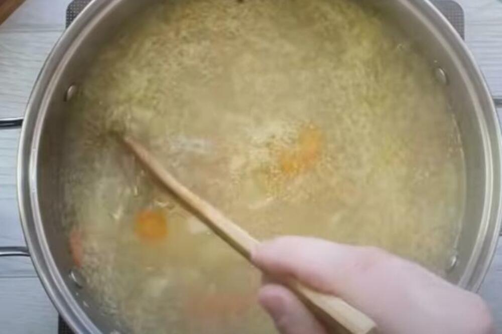 OVA BELA KISELA ČORBA "LEČI" TELO I DUŠU: Okrepiće vas bolje od ičega, doktori PREPORUČE prvo nju pa OSTALO