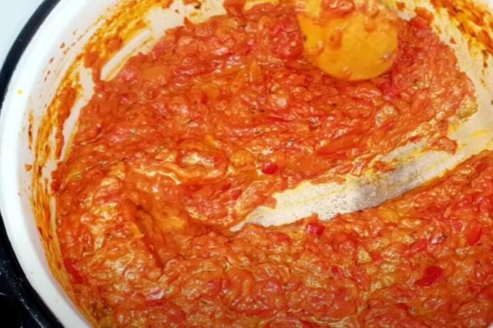 SVAKA ZNA DA GA NAPRAVI SA PAPRIKOM, ALI NI JEDNA SA PATLIDŽANOM: Recept za PINĐUR koji znaju samo ISKUSNE domaćice
