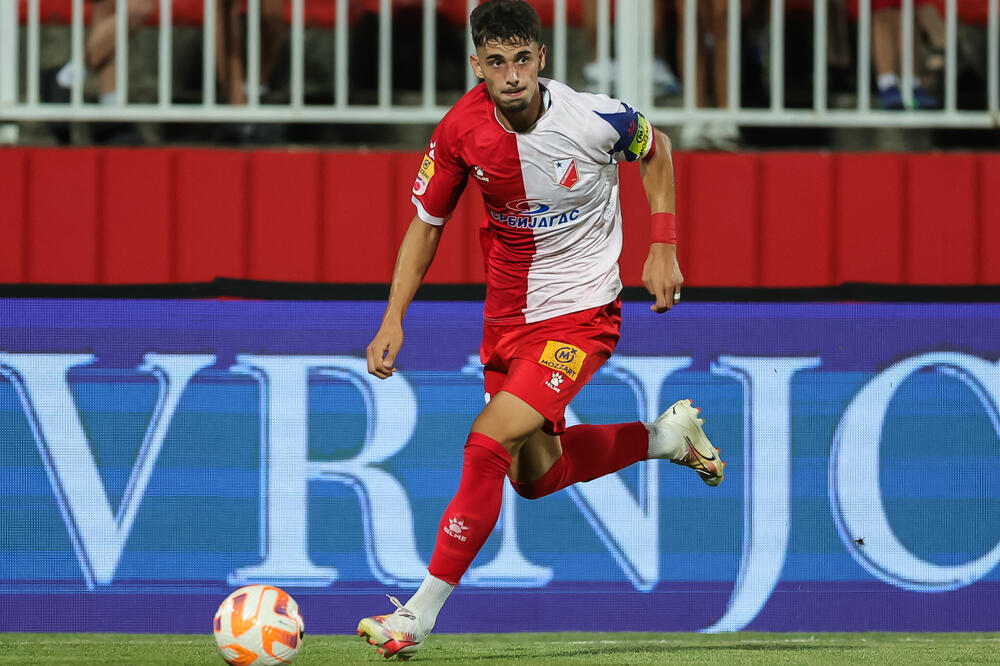 IVANOVIĆ "POKVARIO" TRAKTOR! Četvrta pobeda Vojvodine zaredom kod kuće (FOTO)