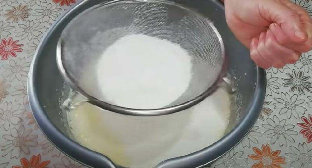 Brašno u umućenim jajima