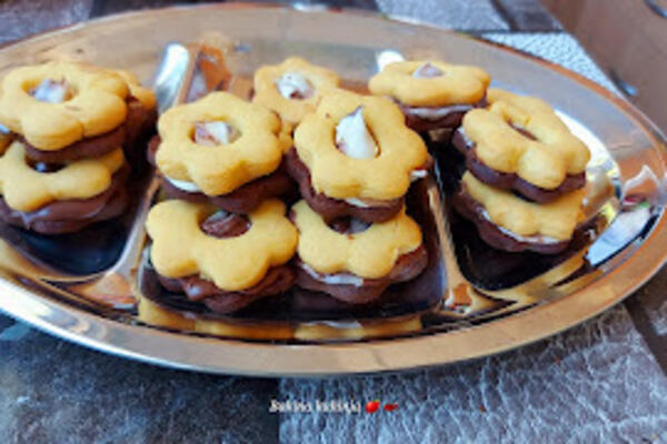 OBRADUJTE SVOJU PORODICU DOMAĆIM MOTO KEKSOM: Niko ne može ostati RAVNODUŠAN na ovaj starinski recept naše BAKE