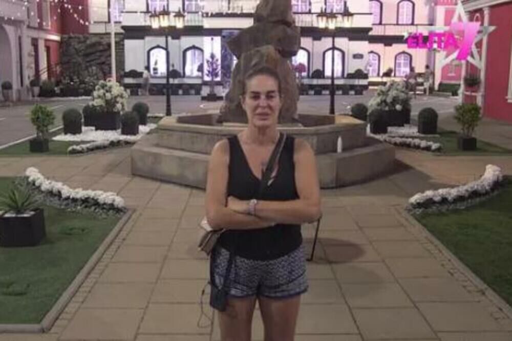 Danas se u 'Eliti' održalo još jedno izdanje radio-emisije 'Amnezija', a voditeljke Teodora Balzak i Milena Kačavenda ugostile su Marka Đedovića, Marka Janjuševića Janjuša i Mensura Ajdarpašića.