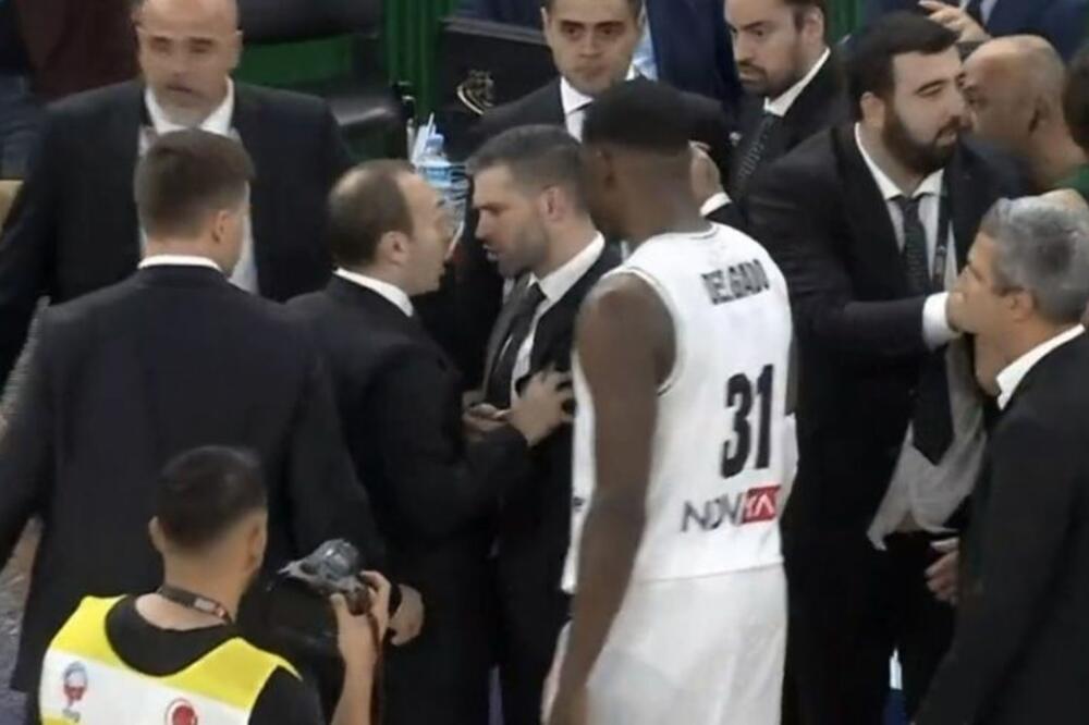 ALIMPIJEVIĆ SE UMALO POTUKAO NA MEČU! Ušao u sukob sa Turčinom posle poraza u poslednjoj sekundi (VIDEO)