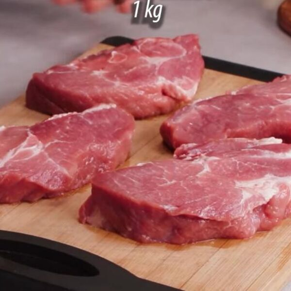 Ovakvo meso ne kupujte ni u ludilu! Mnogi se uhvate baš za ovakav komad jer misle da je sveže, a ustvari čisto zlo