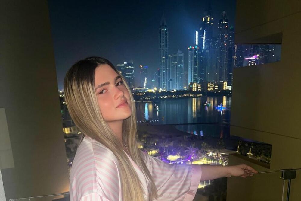 NIKA TOŠIĆ SA TATOM U PROVODU! Naslednica JK sve oduševila OBJAVOM, evo gde ju je Duško ODVEO (FOTO)