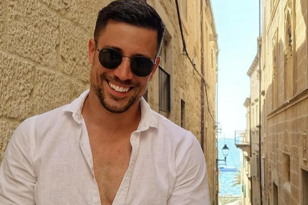 SEKSI HIRURG ZA KOJIM LUDE ŽENE U SRBIJI: Ovako se "bori" sa udvaračama, a tek šta svaki dan gleda na ŽENSKOM TELU