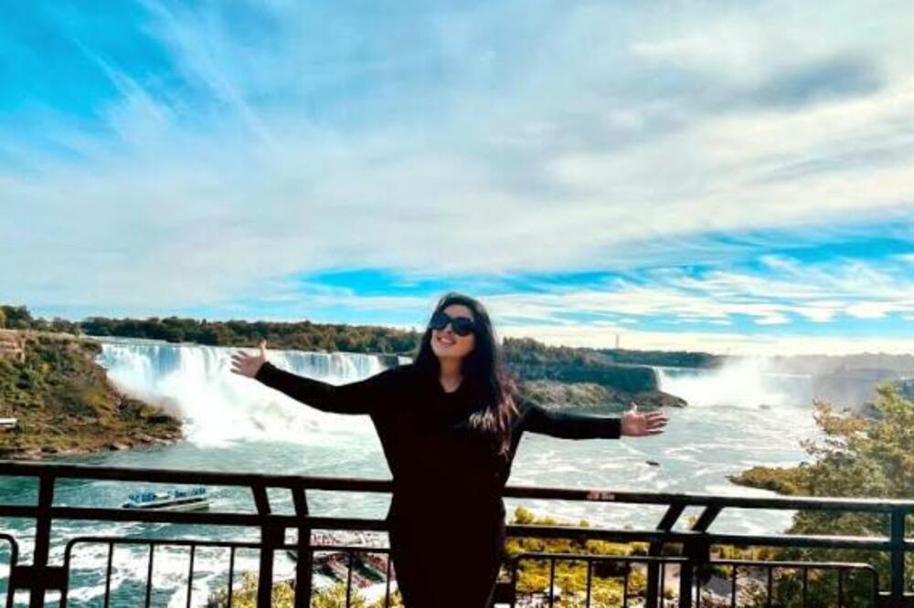 KAKAV DASA MAJKO MILA! Sin naše BOGATE i VELIKE ZVEZDE postao ŽENSKI SAN: Kako odoleti ovakvom MUŠKARCU? (FOTO)