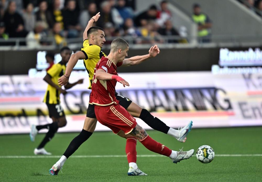 Slobodan Rubežić (crveni dres)