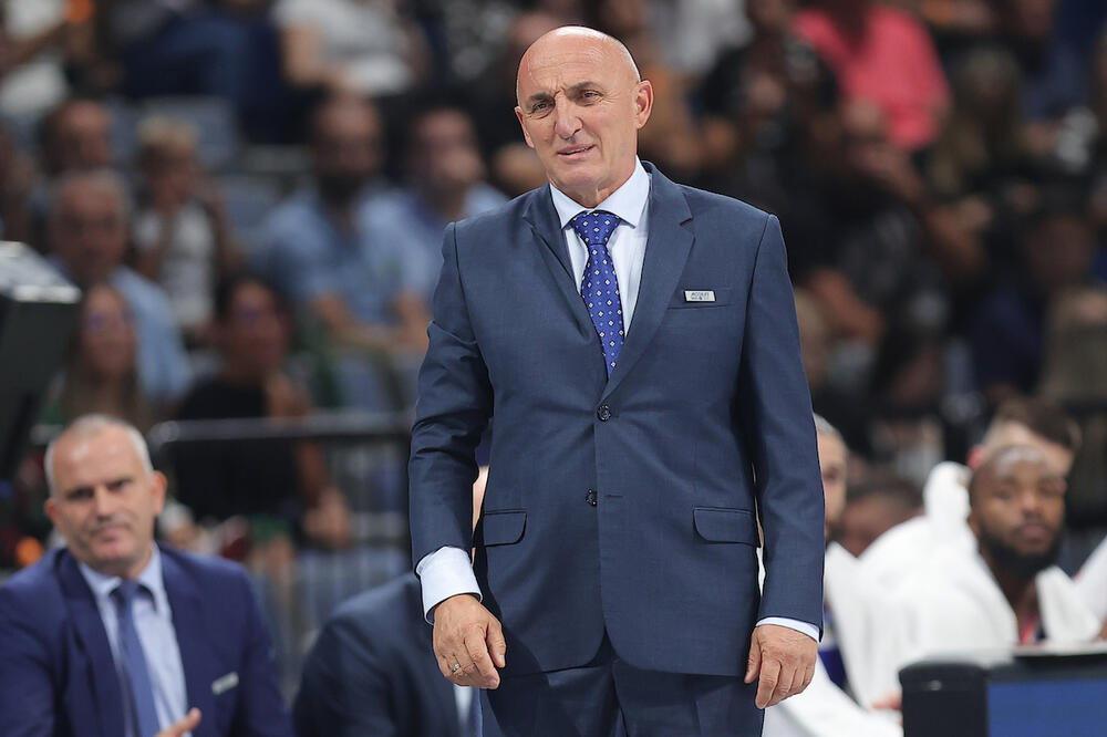 PAVIĆEVIĆ U SUZAMA POSLE PARTIZANA: Hvala Željku, najboljem u istoriji, a ostali neka se kriju u rupama!