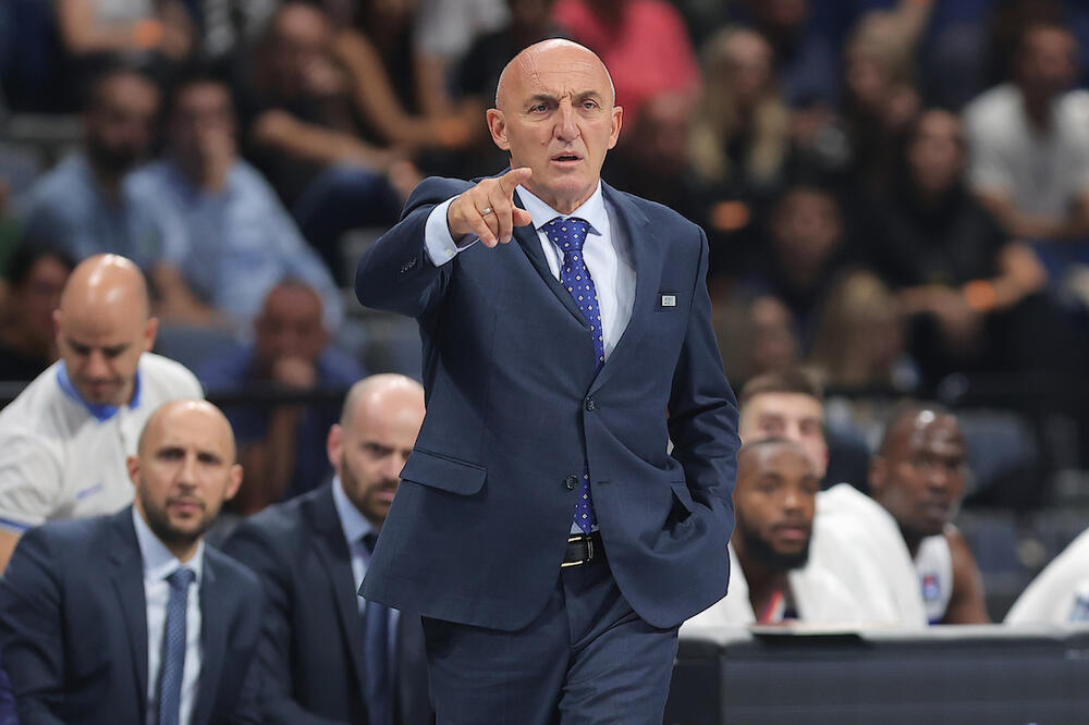 SKANDAL U BARU: Pavićević odbio da se rukuje sa trenerom rivala (VIDEO)