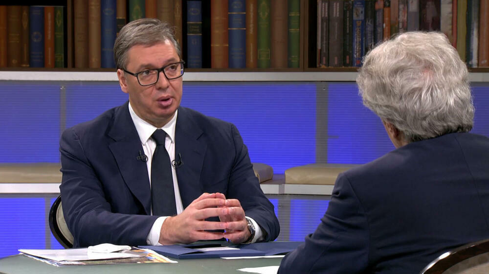 Aleksandar Vučić u Ćirilici