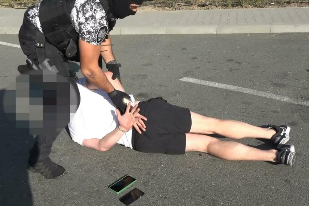 Srednjoškolci iz Srbije uhapšeni zbog dilovanja droge: Stigla im pošiljka avionom iz Madrida!