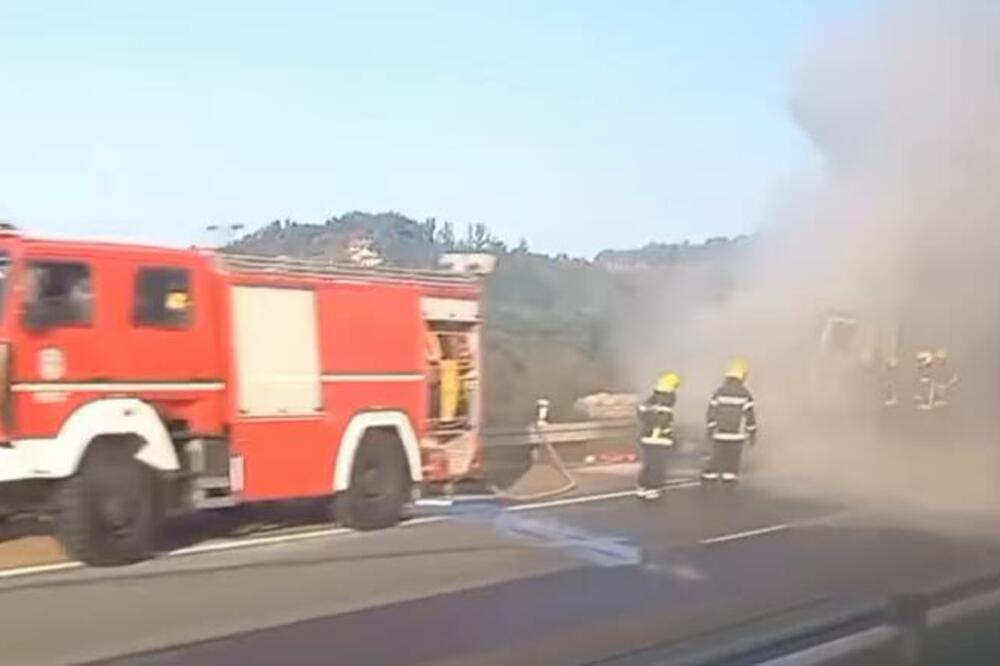 GORE VOZILA NA SRPSKIM PUTEVIMA! Automobili i kamioni U PLAMENU, stvaraju se gužve na više lokacija (FOTO)(VIDEO)