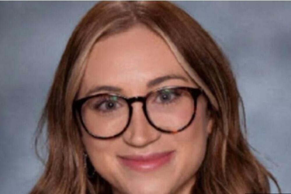 UČITELJICA KAČILA PERVERZNE SNIMKE SA SUPRUGOM, A ONDA JU JE DIREKTOR POZVAO U KANCELARIJU: Svi bruje o NASTAVKU