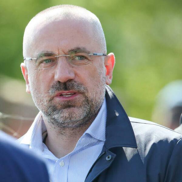 MILAN RADOIČIĆ PUŠTEN DA SE BRANI SA SLOBODE: Uzeli mu PASOŠ