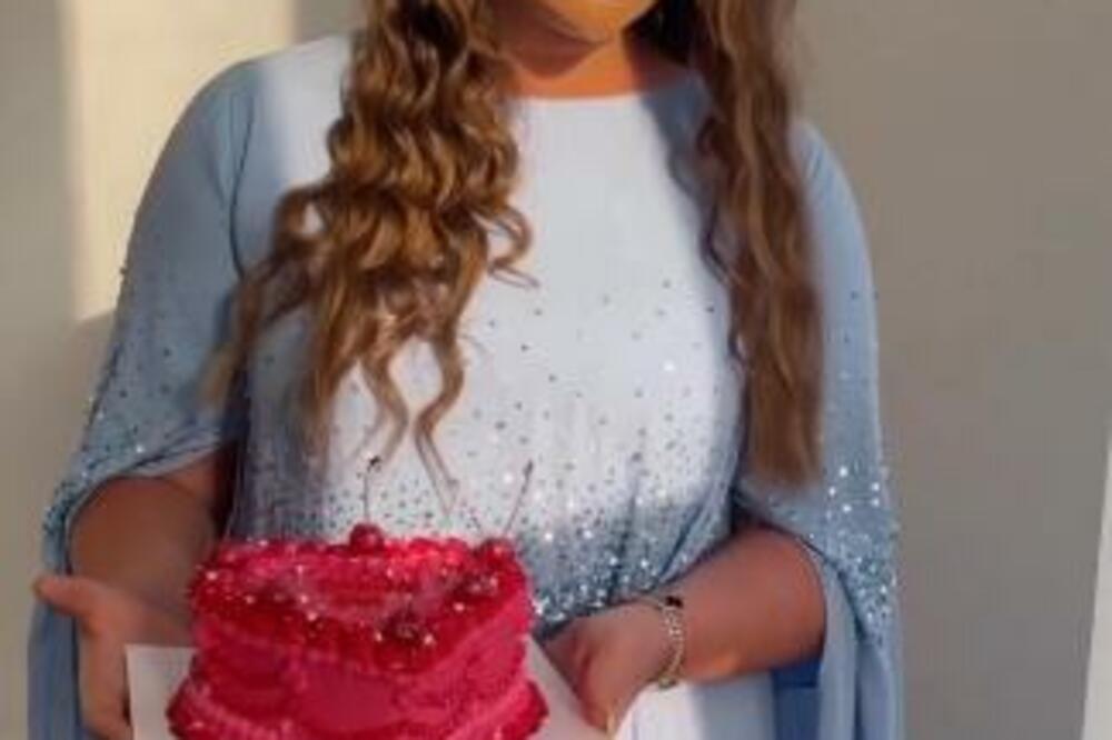 UDALA SE ZA 36 GODINA STARIJEG MILIJARDERA I RODILA MU DETE: Danas proživljava PAKAO - godine su najmanji PROBLEM