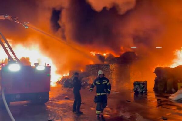 APOKALIPTIČNE SCENE U HRVATSKOJ Požar guta hiljade kvadrata, vatrogasci i dalje na terenu