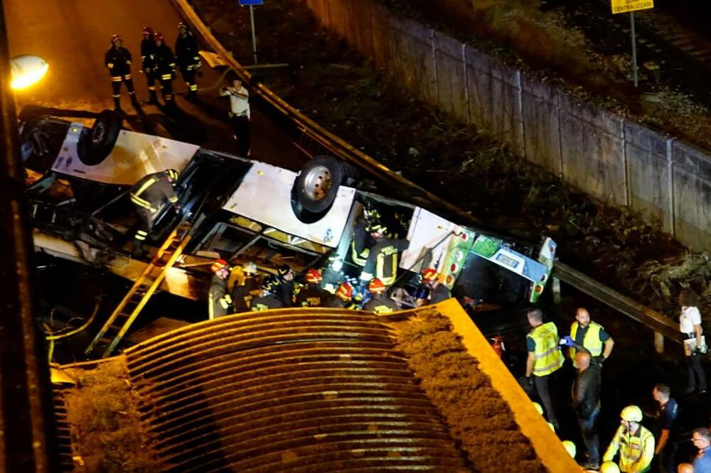 DVA BRATA MEĐU POVREĐENIMA U STRAVIČNOJ NESREĆI KOD VENECIJE, OSTALI BEZ OBA RODITELJA: Nezapamćena TRAGEDIJA!
