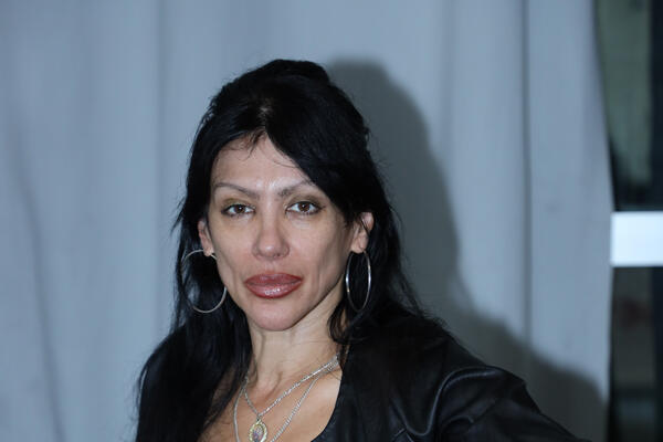 VENDI ZNA CELA SRBIJA, ALI OVO O NJOJ NIKO NIJE MOGAO NI DA SANJA: Pevačica OGOLILA DUŠU i sve rekla JAVNO