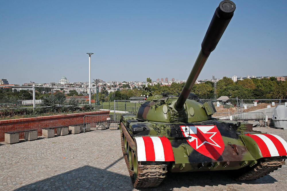 ŠVAJCARCI ISPLJUVALI ZVEZDU I SRBIJU SAMO TAKO: Terzić i zatvor, huligani i narko-mafija, Arkan i tenk, Kosovo...