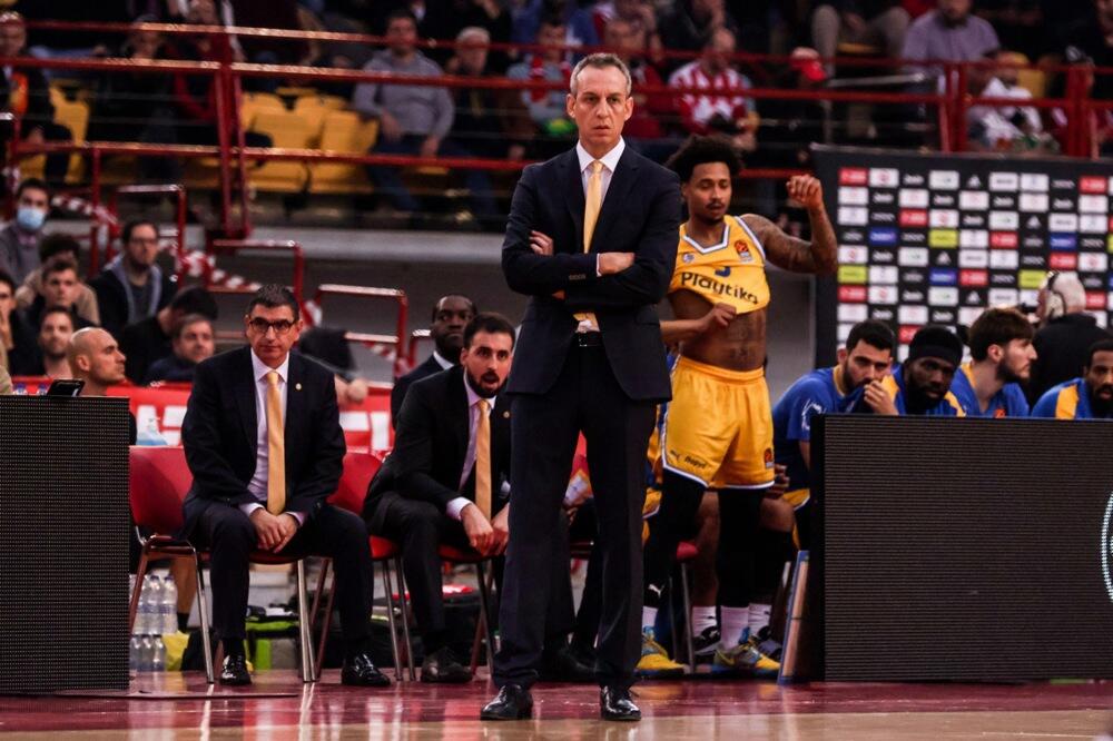 MAKABI BEZ NAJBOLJEG IGRAČA! Trener Partizanovog rivala potvrdio odlične vesti za crno-bele (FOTO)