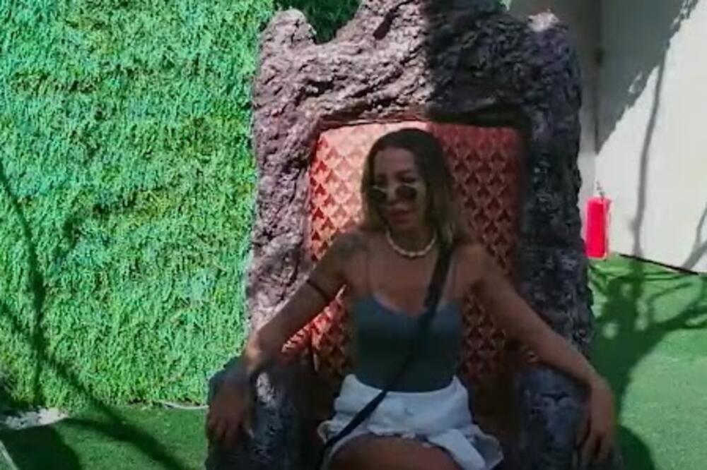 ANELI HOĆE ILI DA PRIZNA OVO ILI DA PUKNE: Stvar se ZAHUKTAVA, jedna rečenica PATOSIRALA sve