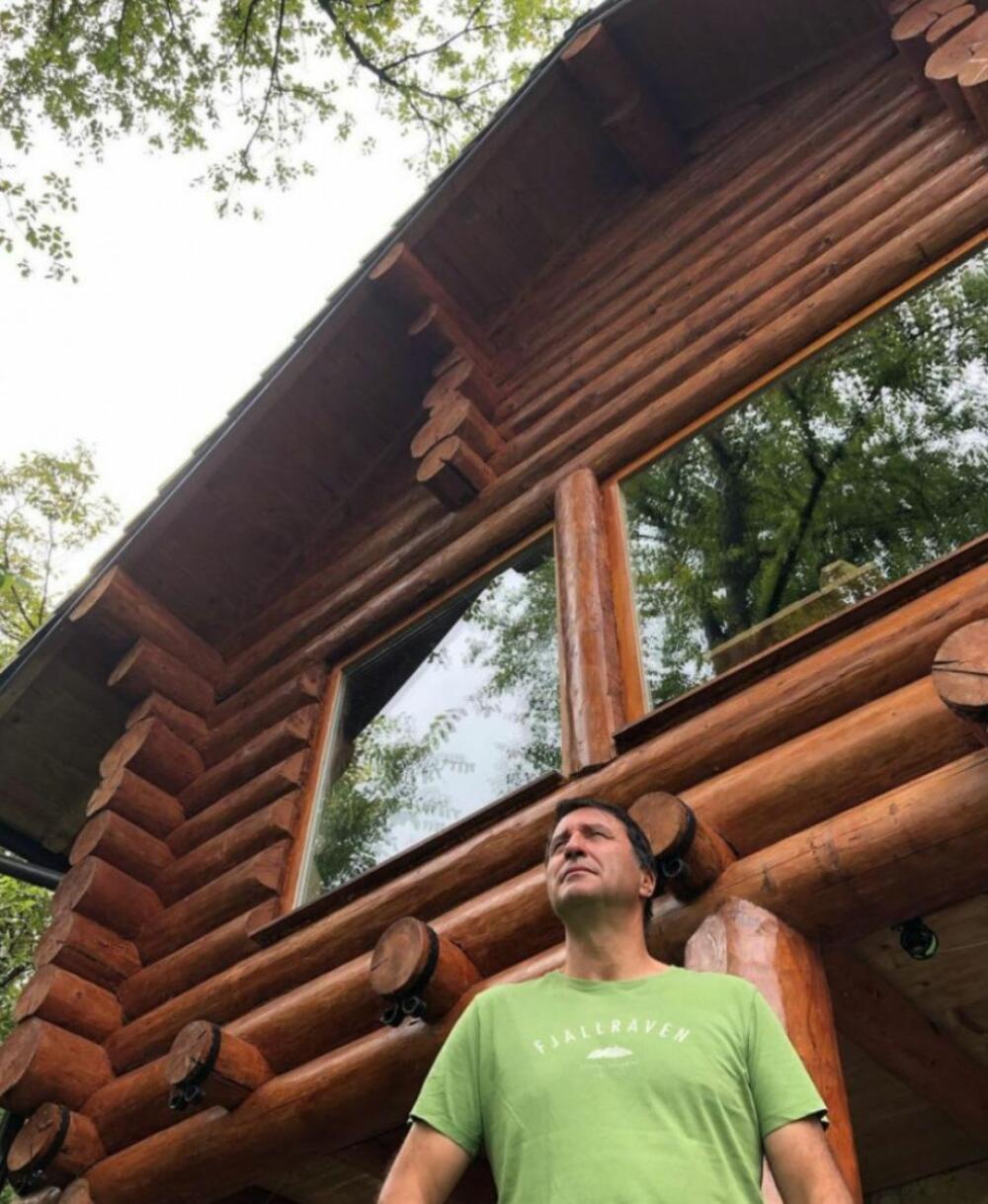 Vikendica Jovana Memedovića