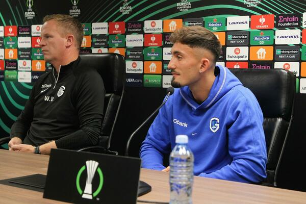 RODITELJI MU ŽIVE NA KOSOVU, A NE ZNA SRPSKI: Otkud baš on na konferenciji u Beogradu?