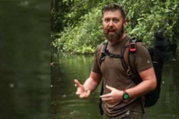 BIOLOG UMALO SNIMIO SVOJU SMRT: Stajao u VODI pa je usledio JAK PRASAK I BLJESAK SVETLA- snimak je JEZIV