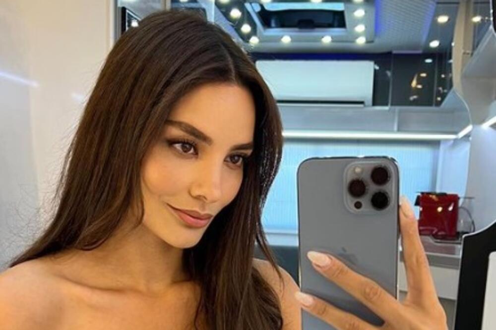 JEDNOM MAJKA RAĐA OVAKVU LEPOTU! Turska glumica koju SRBI OBOŽAVAJU ponovo ZAKUCALA: Svi bruje o ovoj BOGINJI