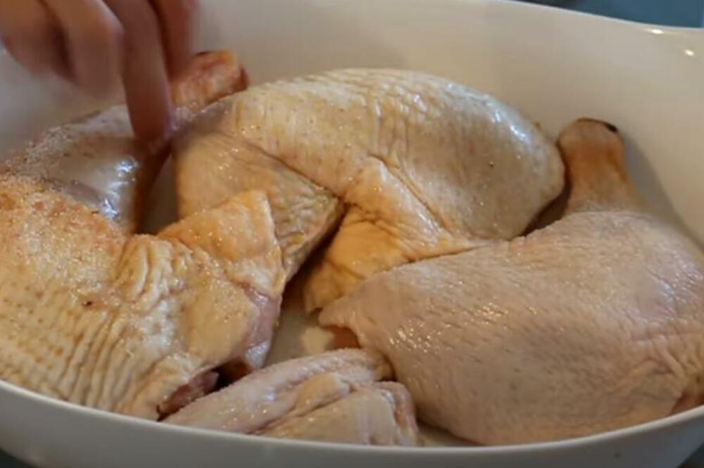 ISKUSNA DOMAĆICA OTKRILA KAKO DA DOBIJETE SAVRŠENO PEČENE BATAKE IZ RERNE: Caka je u REŠETKI, ovo morate znati