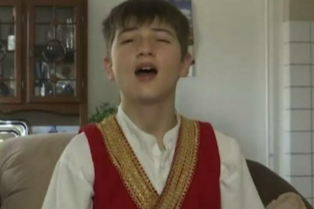 MIODRAG (13) JE NAJMLAĐI GUSLAR U SRBIJI: Ljubav prema muzici mu preneo deka, a sad osvaja nagrade BUKVALNO SVUDA