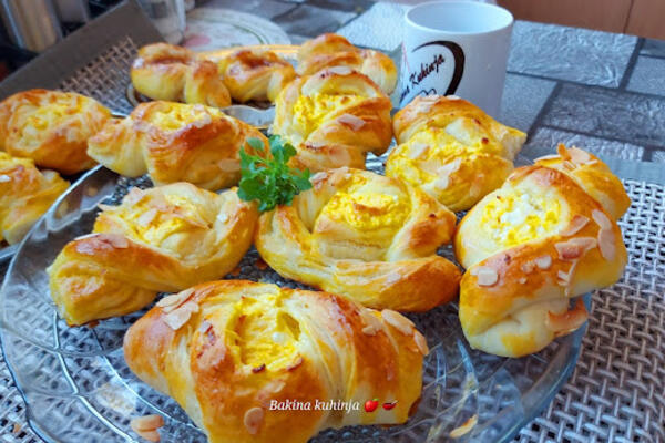 BAKA JELENA DALA RECEPT ZA DANSKO PECIVO: Kada vidite kakav ŠMEK mu daje 1 ZAMRZNUTI sastojak, stavljaćete ga u SVE