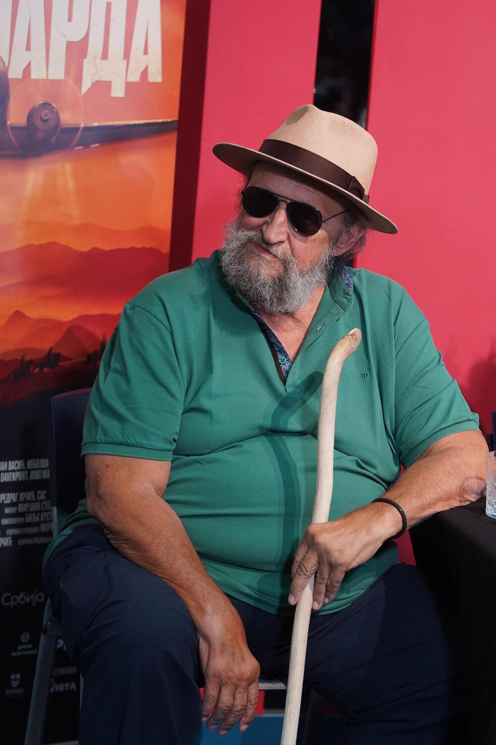 Tu je i njegov šešir