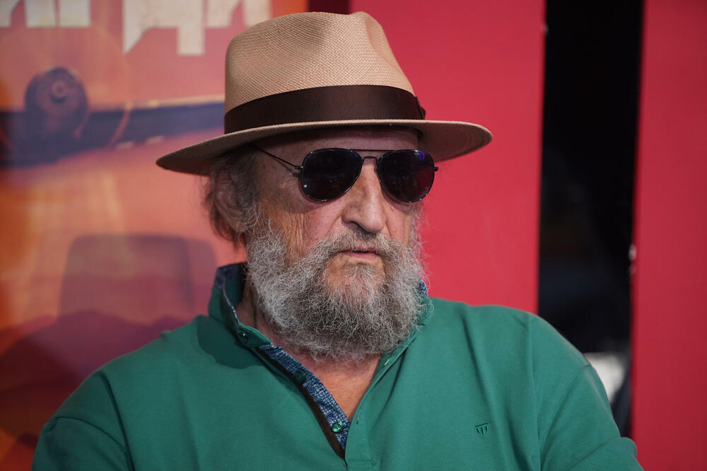 "Brat je ostao u sirotištu i mislim da mi nikad nije oprostio" Potresni detalji iz prošlosti Petra Božovića