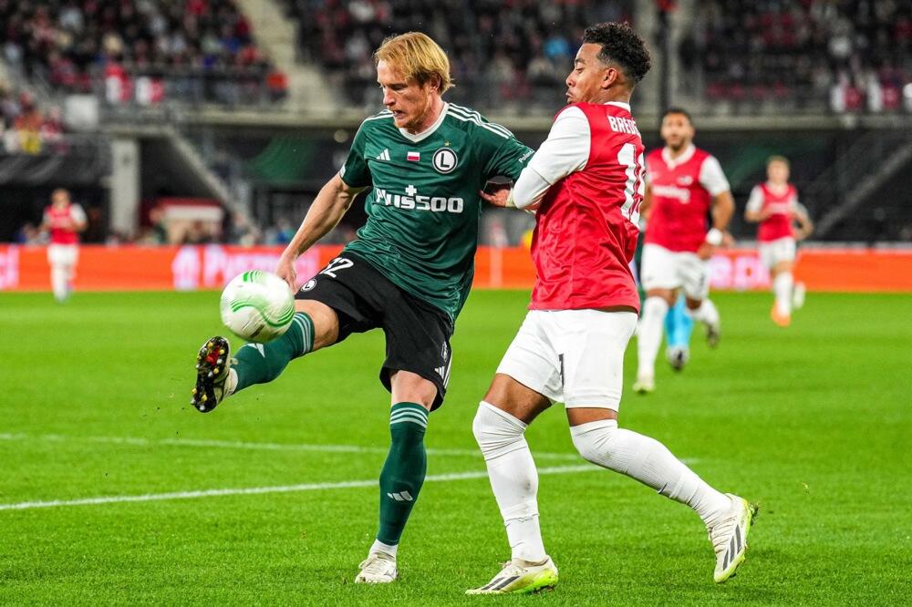 OBEZBEĐENJE NAPALO PANKOVA, SRBIN GA ODGURNUO I SLOMIO MU RUKU! Novi detalji oko hapšenja našeg štopera (FOTO)