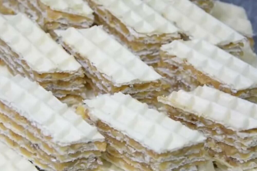 Žene u Jugoslaviji su ovu poslasticu često pravile: Isplivao starinski recept za medene oblande - probajte obavezno