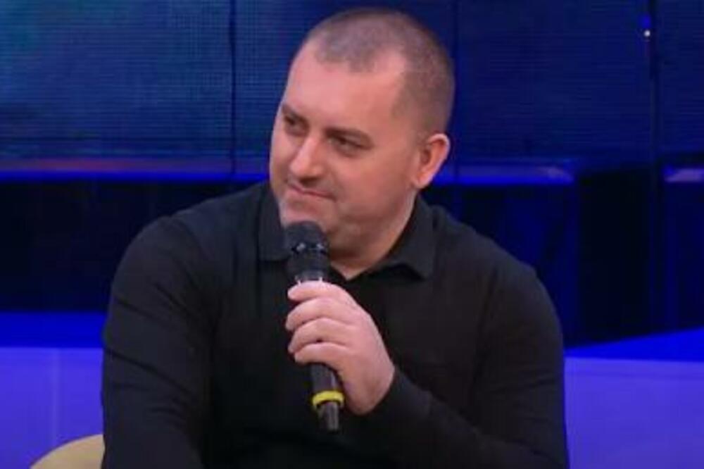 DOBRO POGLEDAJTE LICE OVOG ČOVEKA, ZOVU GA "KRALJEM ŠATRE": Zarađuje više od BRENE i ČOLE zajedno!