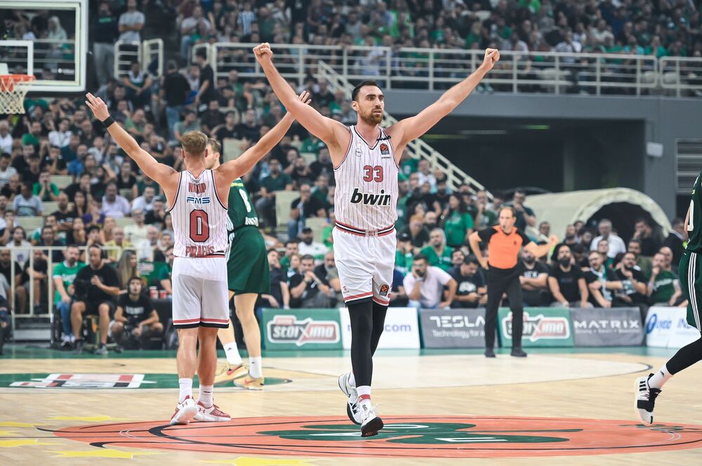 Nikola Milutinov u dresu Olimpijakosa