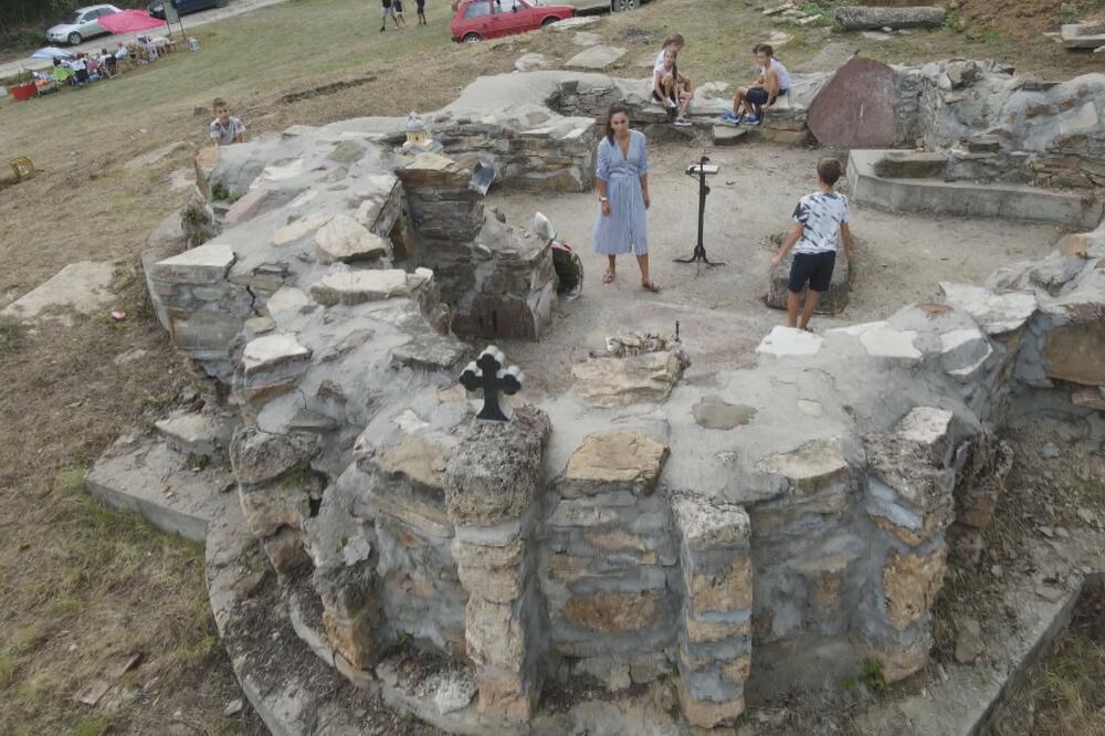 VELIKA SVETINJA OTKOPANA KOD KRAGUJEVCA POSLE 5 VEKOVA: Bila je SAKRIVENA ispod zemlje, a evo šta je KRILA (FOTO)