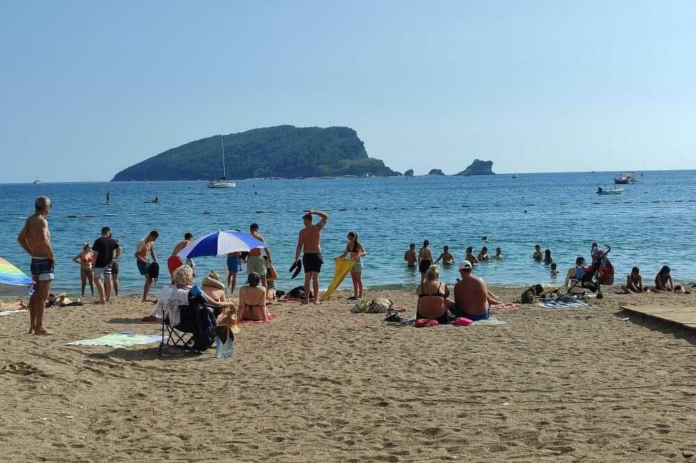 CRNOGORCI PREŠLI IGRICU, PAZITE SAMO ČEGA SU SE DOSETILI: Samo 2 evra za "LUDU AVANTURU" - nacija u TRANSU (FOTO)