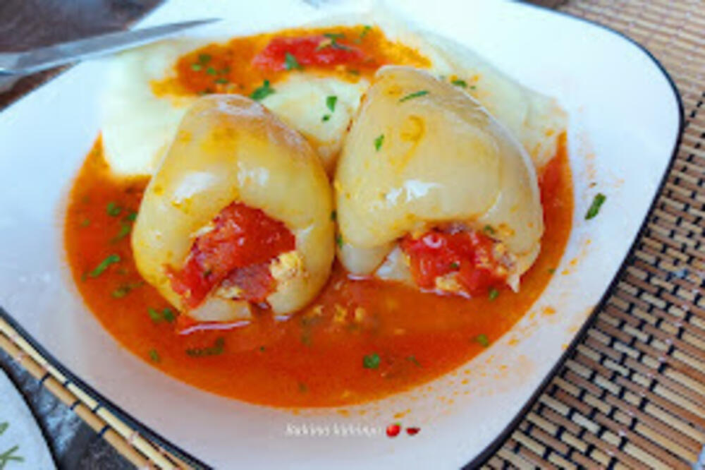 Posne punjene paprike toliko su ukusne da će ih tamaniti i najveći gurmani: Tradicionalno jelo prste da poližete