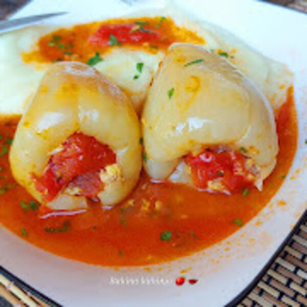 Posne punjene paprike toliko su ukusne da će ih tamaniti i najveći gurmani: Tradicionalno jelo prste da poližete