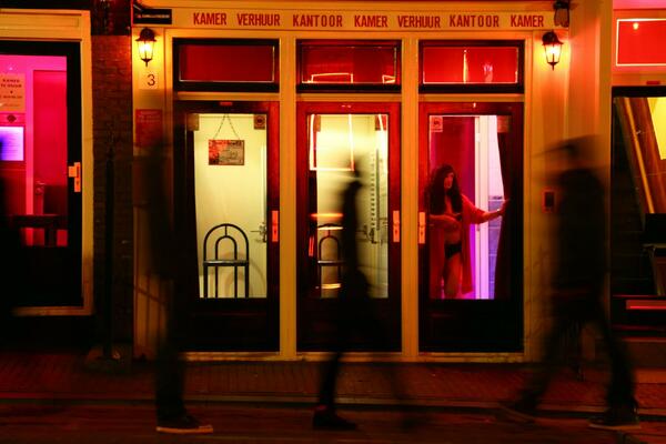 ZNATE LI DA JE I BEOGRAD IMAO ULICU "CRVENIH FENJERA"? Bilo je 5 kuća LJUBAVI, a 1 je bila NAJPOZNATIJA!