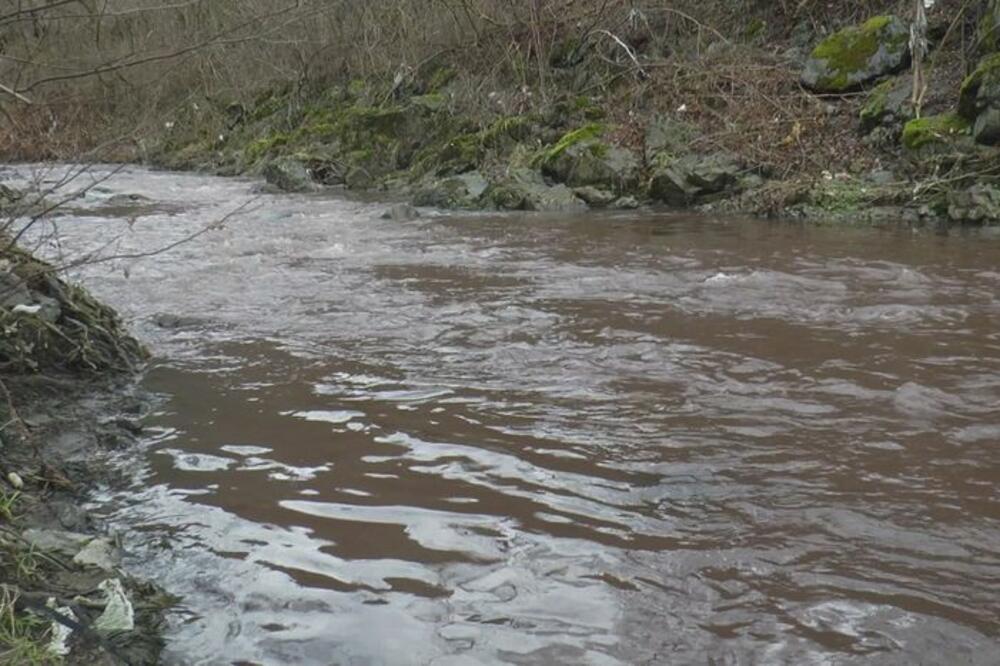 REKA RAŠKA PREPLAVLJENA ŽIVOTINJSKOM KRVLJU: Jeza u Novom Pazaru, preplašeni meštani sumnjaju da dolazi ODAVDE!