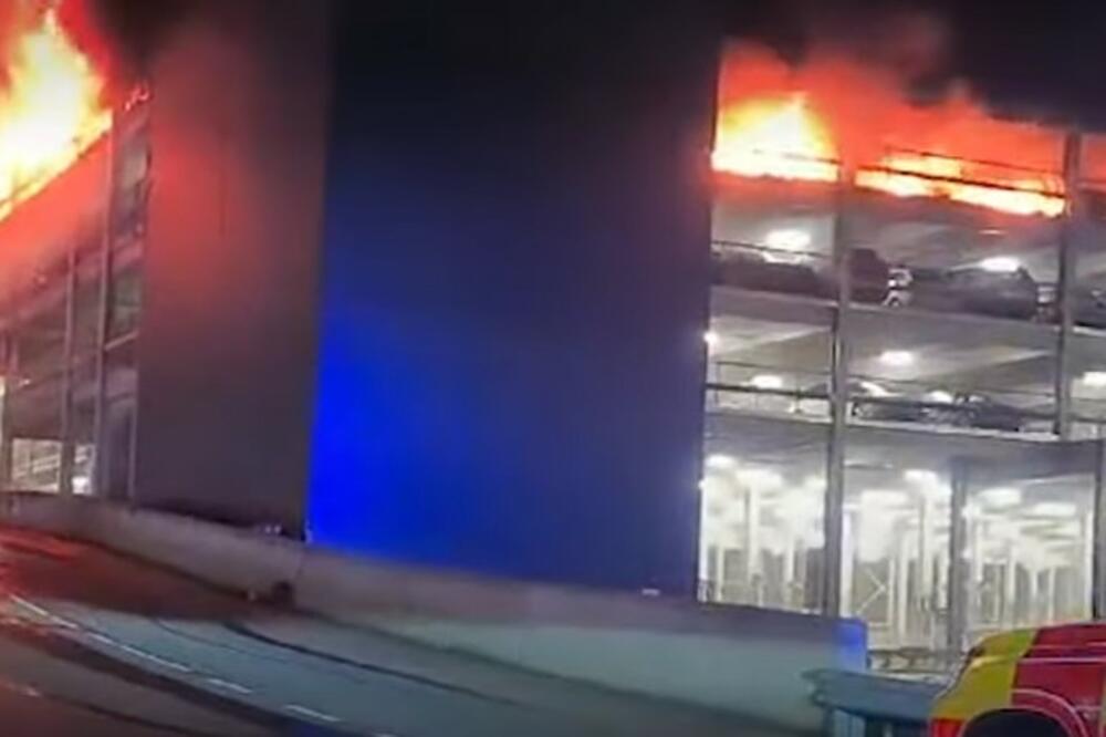 DRAMA NA LONDONSKOM AERODROMU: Vatrena stihija gutala GARAŽU, pet osoba HOSPITALIZOVANO! (VIDEO)
